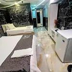 Отель The Newprince Taksim 3*